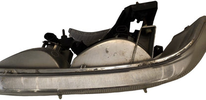 16526133 1999-2006 Chevrolet Silverado 1500 Passenger FR Headlight Assembly Used OEM