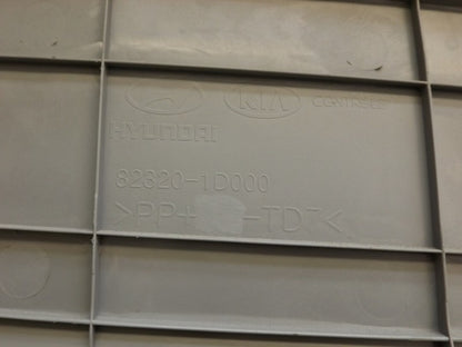 823011D5203J 2007-2012 Kia Rondo Passenger FR Interior Door Panel Used OEM 823801D000