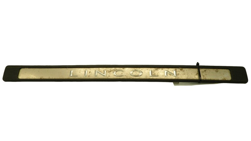 7W1J5413200AAW 2003-2011 Lincoln Town Car Driver FL Door Sill Plate Used 3W1Z5413208AAB OEM