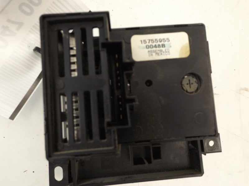 15755955 1998-2005 GMC Sonoma Headlight Switch Used OEM 15755955
