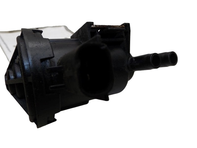 2004-2008 Chrysler Pacifica Vapor Canister Used OEM