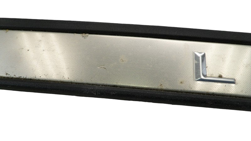 7W1J5413200AAW 2003-2011 Lincoln Town Car Passenger FR Door Sill Plate Used 3W1Z5413208AAB OEM