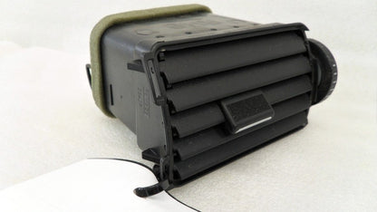 5G1X54046B31A 2005-07 Ford Five Hundred Passenger FR Dashboard Air Vent Used 5G1X54046B31A OEM