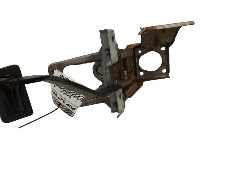 1998-2005 Oldsmobile Bravada Brake Pedal Assembly Used OEM
