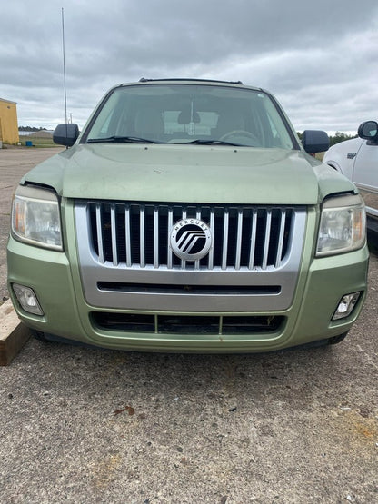 A92AG31T3 2008-2012 Mercury Mariner Dashboard Center Air Vent Used 8E6Z78042A82AA OEM