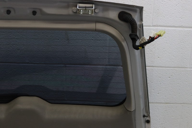 737001D050 2007-2012 Kia Rondo Rear Trunk Liftgate Assembly Used OEM 737001D050