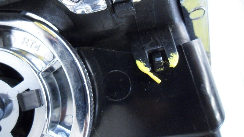 1QY60DX9AJ 2011-2016 Chrysler Town &amp; Country FR Dashboard Air Vent Used 1QY60DX9AJ OEM