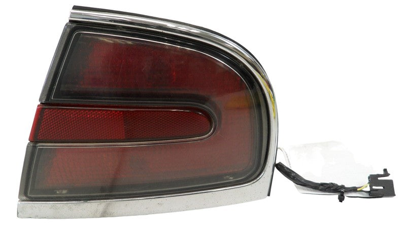 16523578 1999-2004 Buick Park Avenue Right Rear Tail Light Assembly Used 16523578 