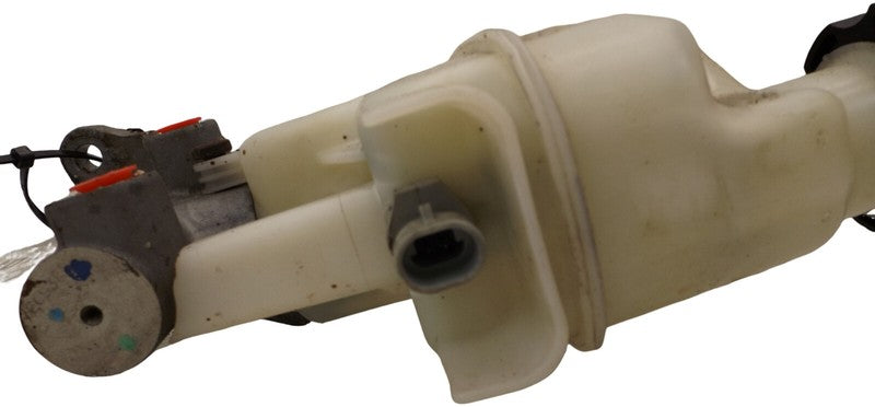 19209272 2005-2010 Pontiac G6 Brake Master Cylinder W/ Reservoir Used OEM 19209272