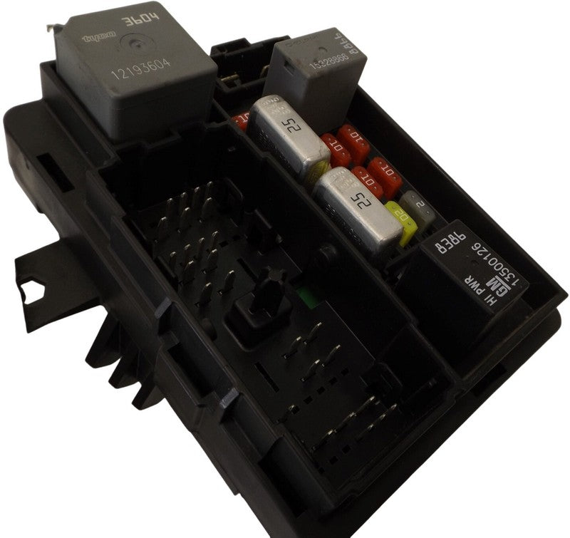 15890024 2006-2011 Chevrolet Impala Engine Bay Fuse Relay Box Used OEM 15890024