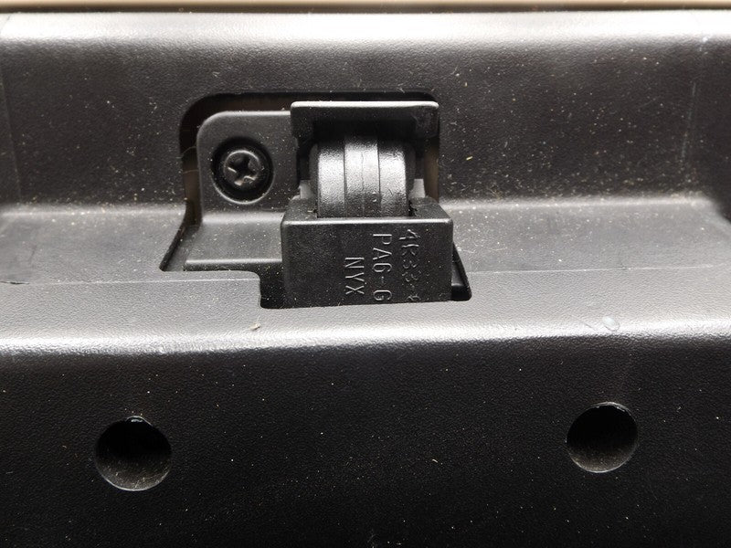 2L1Z7806024BAA 2003-2006 Ford Expedition Glove Box Assembly Used OEM 2l1X7806016AG
