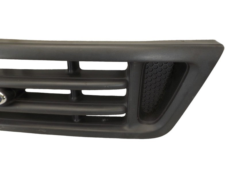 6C248200BAW 1997-2008 Ford E-250 Front Grille Used OEM 6C248200BAW 1C2Z8200AAA