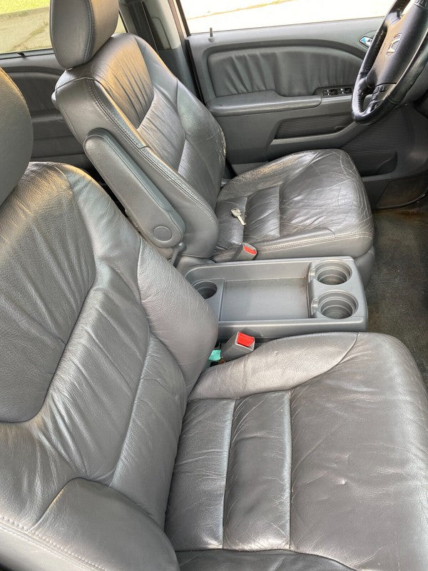 M261621 2005-2007 Honda Odyssey Passenger FR Seat Heater Switch Used M261621 OEM