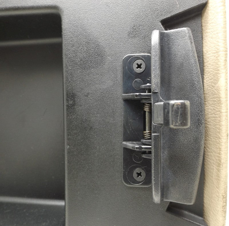 2L1Z7806024AAB 2003-2006 Ford Expedition Center Console Lid Used OEM 2L1Z7806024AAB 