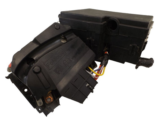 AV6T14A067AC 2012-2014 Ford Focus Fuse Relay Box Used AV6T14A067AC OEM