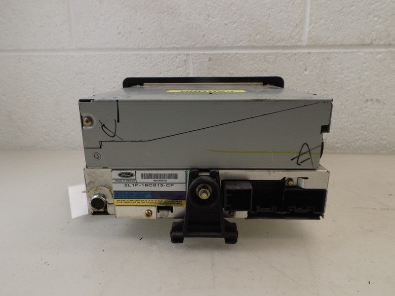 5L1Z18806CA 2003-2004 Ford Expedition Radio Control Unit 6 Disc Used 5L1Z18806CA OEM