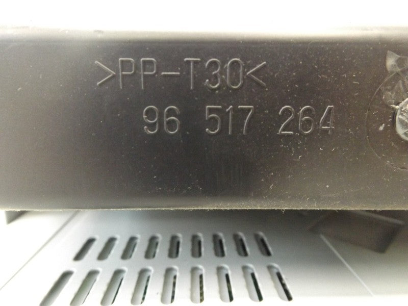 96432624 2004-2008 Chevrolet Aveo Radio Unit Used W/ CD Player OEM 96432624