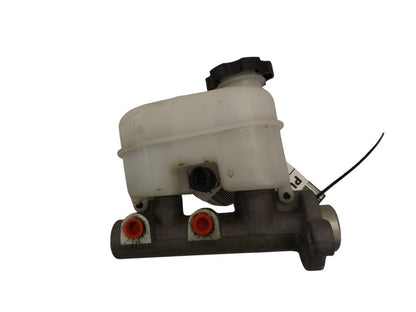 25828524 1998-2005 Oldsmobile Bravada Brake Master Cylinder W/ Reservoir Used OEM 2582852