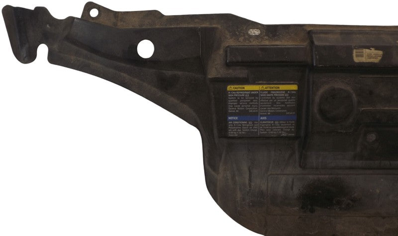 22640207 1995-2005 Chevrolet Cavalier Radiator Support Air Deflector Used OEM 16531592
