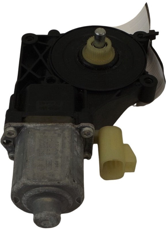 20838924 2010-2017 Chevrolet Equinox Passenger Front Right Window Motor Used 0130822464