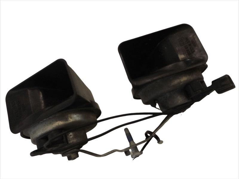 A046495 2004-2009 Cadillac SRX High/Low Frequency Horn Used 84501940 OEM