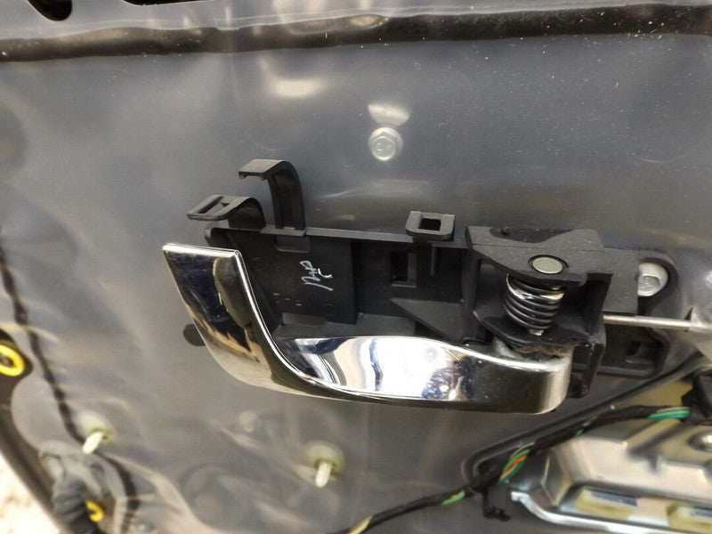 89025817 2004-2009 Cadillac SRX Passenger Rear RR Exterior Door Assembly Used OEM