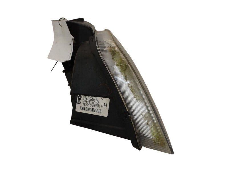 4857728AC 2004-2008 Chrysler Pacifica Driver FL Headlight Used OEM 05113061AC