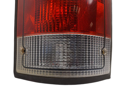 5C2Z13404AA 1997-2008 Ford E-250 Passenger Rear RR Tail Light Assembly Used OEM F7UB13440AA