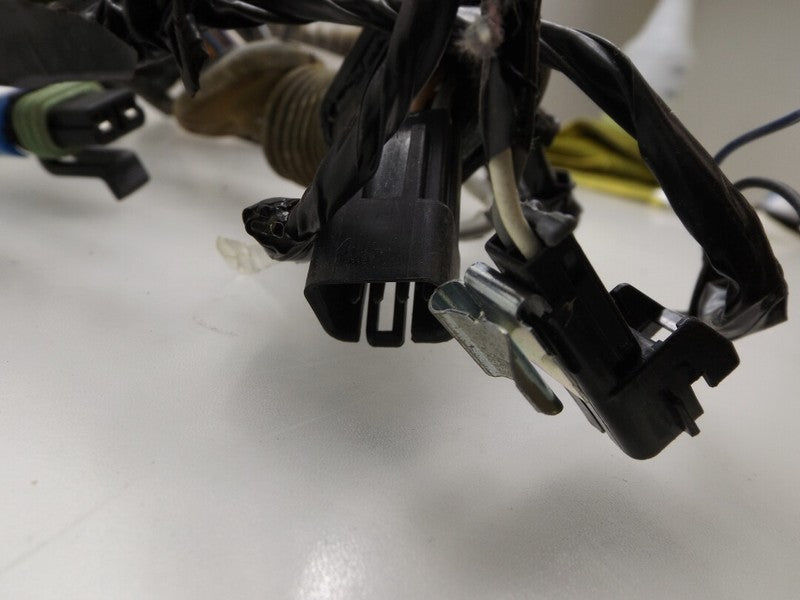 9118 1998-2005 Chevrolet Blazer Hatch Wiring Harness Used OEM 9118