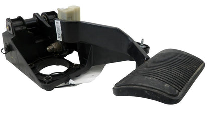 4721922AF 2008-2016 Chrysler Town &amp; Country Brake Pedal Used 4721922AF OEM
