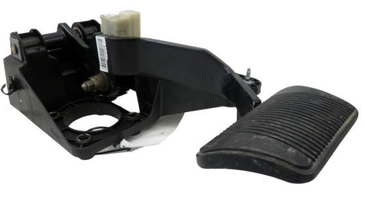 4721922AF 2008-2016 Chrysler Town &amp; Country Brake Pedal Used 4721922AF OEM