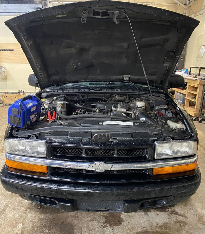 19179679 1998-2005 Chevrolet Blazer Driver Rear RL Tail Light Used OEM 16518499A39