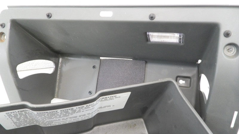 SW779505 2004-2006 Hyundai Santa Fe Glove Box W/ Housing Used SW779505 OEM