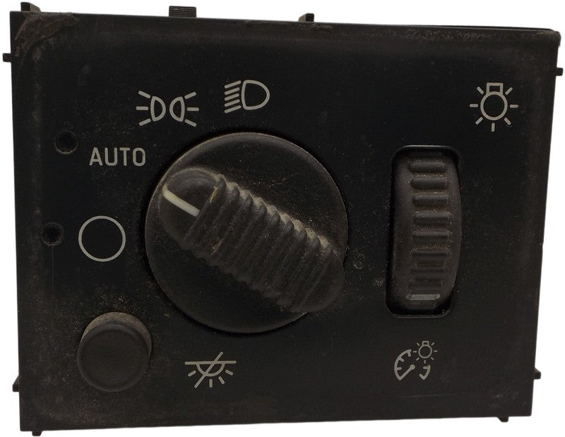15176678 2003-2006 Chevrolet Silverado Headlight Switch Used OEM 15176678