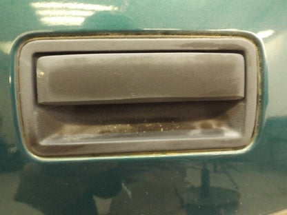 12470377 1998-2005 Chevrolet Blazer Driver Rear RL Exterior Door Assembly Used OEM