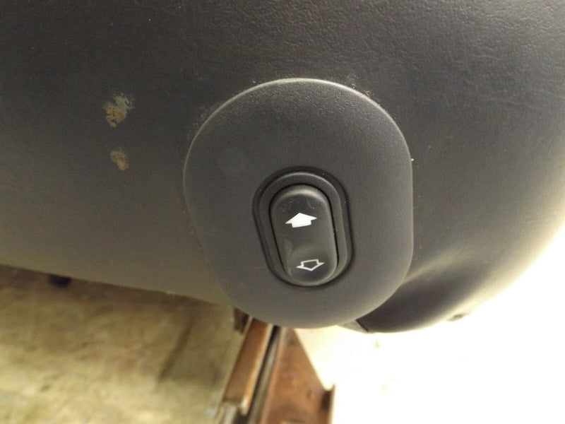 6W1Z5464417CB 2004-2011 Lincoln Towncar Front Right Seat Assembly Leather, Electric, w/o mem 