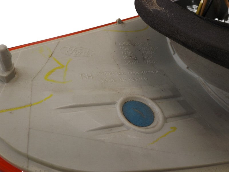 D2BZ13404B 2011-2019 Ford Fiesta Passenger Rear RR Tail Light Used OEM B2BB13404