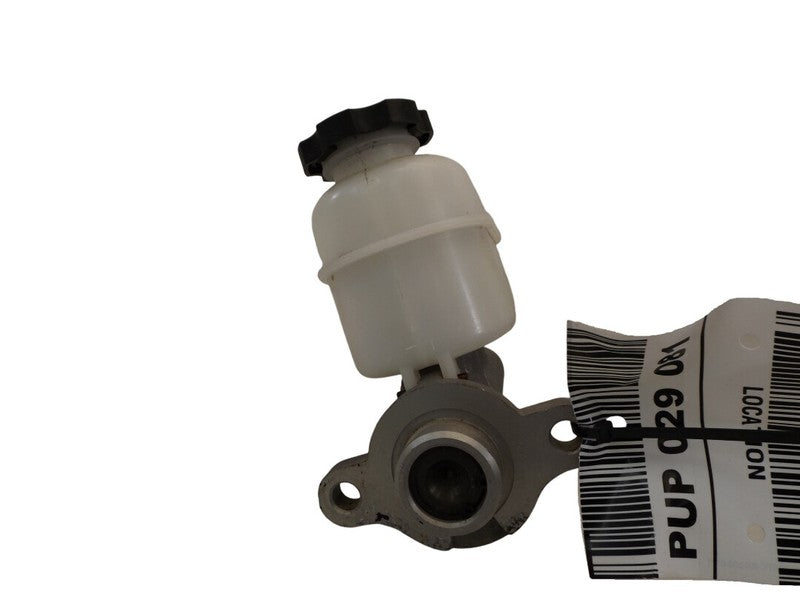 25828524 1998-2005 Oldsmobile Bravada Brake Master Cylinder W/ Reservoir Used OEM 2582852