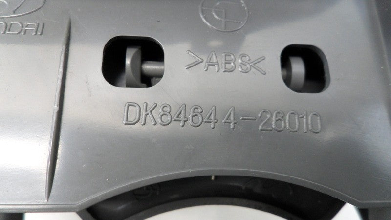 DK8464326010 2002-2006 Hyundai Santa Fe Console Cup Holder Used DK8464326010 OEM