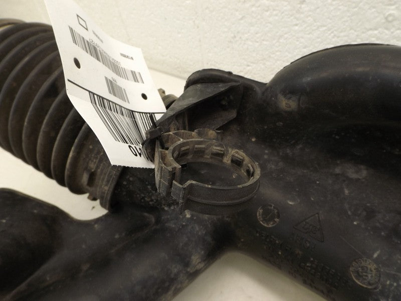 15769060 1999-2006 Chevrolet Silverado 1500 5.3L Engine Air Intake Hose Used OEM 15769060