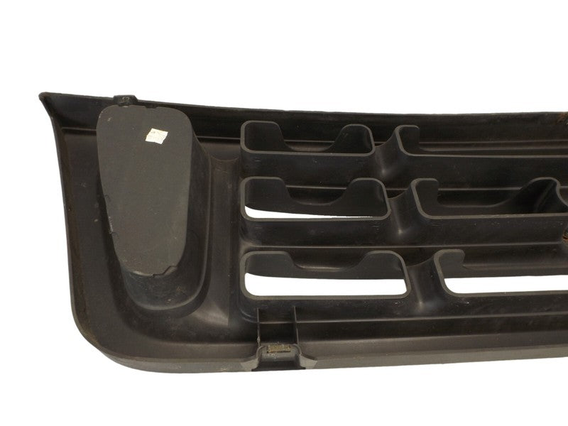 6C248200BAW 1997-2008 Ford E-250 Front Grille Used OEM 6C248200BAW 1C2Z8200AAA