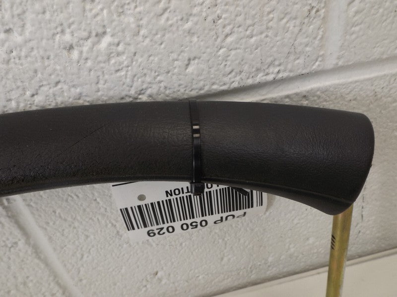 15052737 1999-2006 GMC Sierra 1500 Interior Dash Grab Bar Used OEM 15052737 