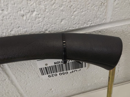 15052737 1999-2006 GMC Sierra 1500 Interior Dash Grab Bar Used OEM 15052737 