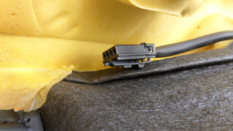 4W1Z54632A22AB 2010 Lincoln Town Car Front Right FR Seat Cushion Pad Used OEM 4W1Z54632A22AB 
