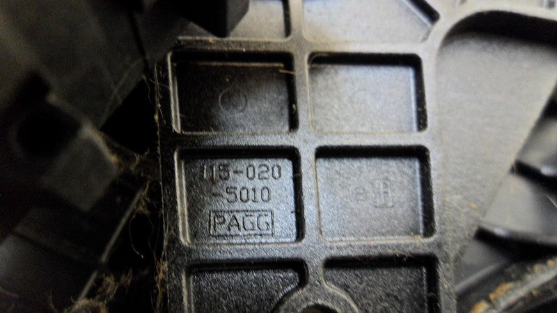 72110AE050 2004 Subaru Outback Heater Core Case 72110AE050