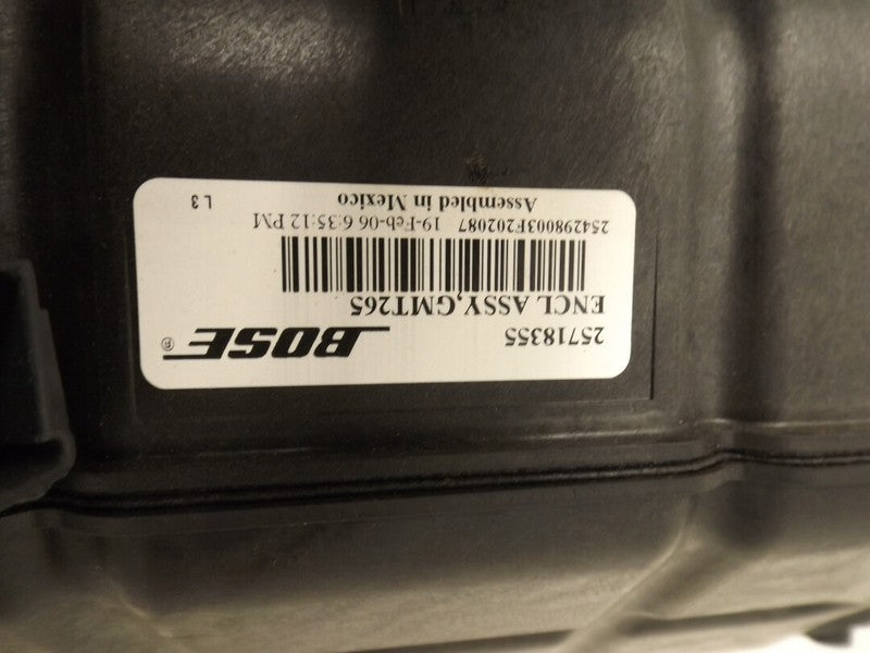 25745972 2004-2009 Cadillac SRX Speaker Subwoofer Assembly Used OEM 25718355