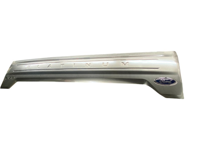 JL3Z99425A34AA 2018-2020 Ford F150 Platinum New OEM Tailgate Molding JL3Z99425A34AA 