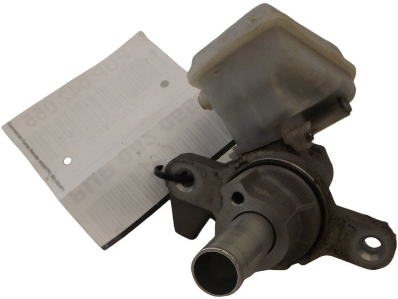 C1BZ2140A 2011-2019 Ford Fiesta Brake Master Cylinder C1BZ2140A 