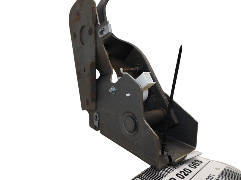 24547205 2010-2017 Chevrolet Equinox Brake Pedal Assembly Used OEM 24547205
