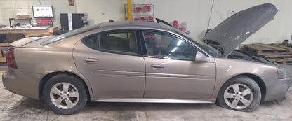 10375937 2004-2008 Pontiac Grand Prix Passenger FR Interior Door Handle Bezel Used OEM